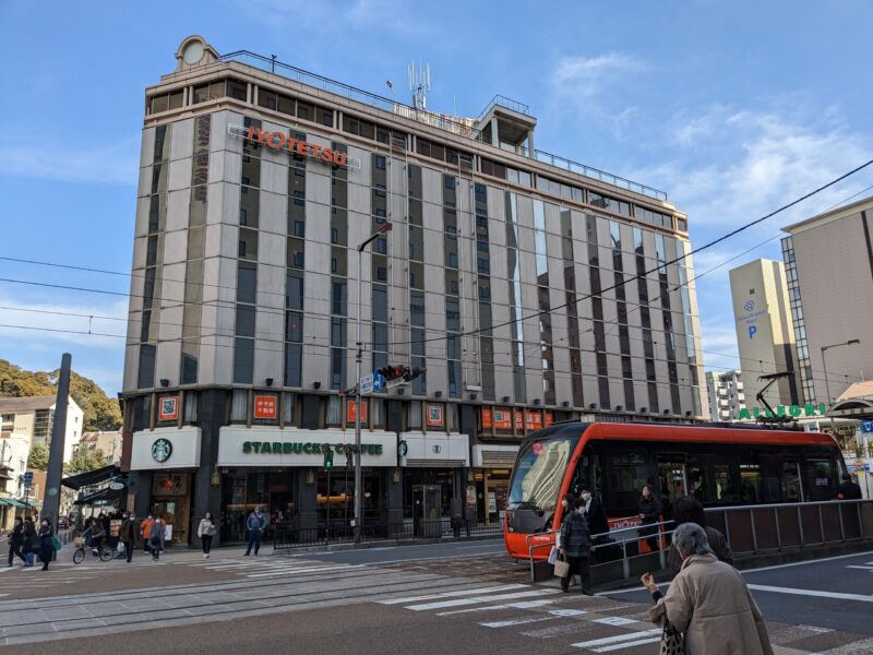 伊予鉄道の新型LRT5000形