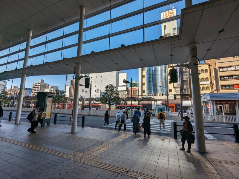 伊予鉄道松山市駅コンコース