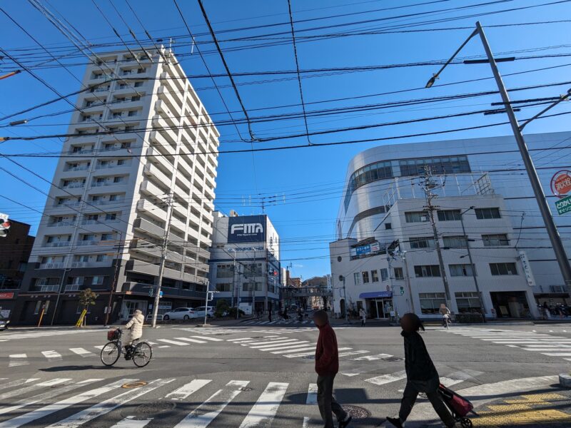 松山市宮西 交差点