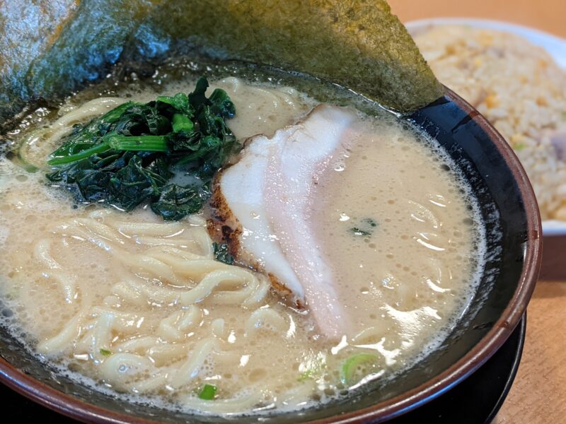 横浜家系ラーメン 一門家 重信店