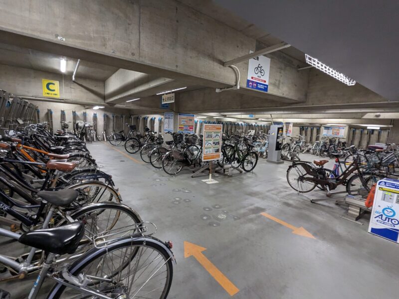 伊予鉄ターミナルビル地下駐輪場