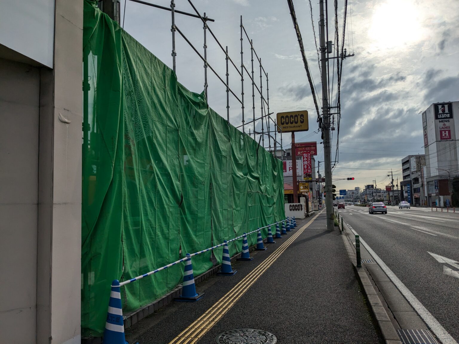 TSUTAYA WILL 朝生田店