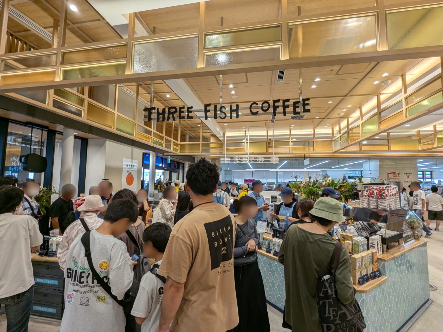 THREE FISH COFFEEだんだん通り