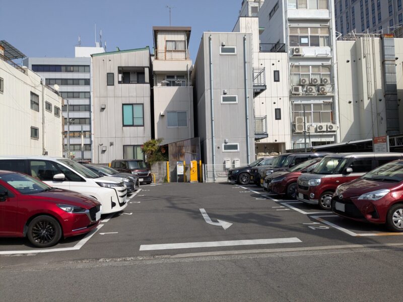 松山市駅周辺でおすすめの駐車場「アットパーク松山湊町」