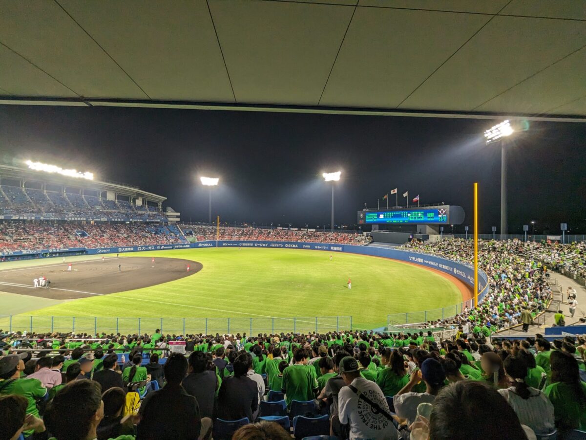 坊っちゃんスタジアム(松山中央公園野球場)|愛媛県松山市