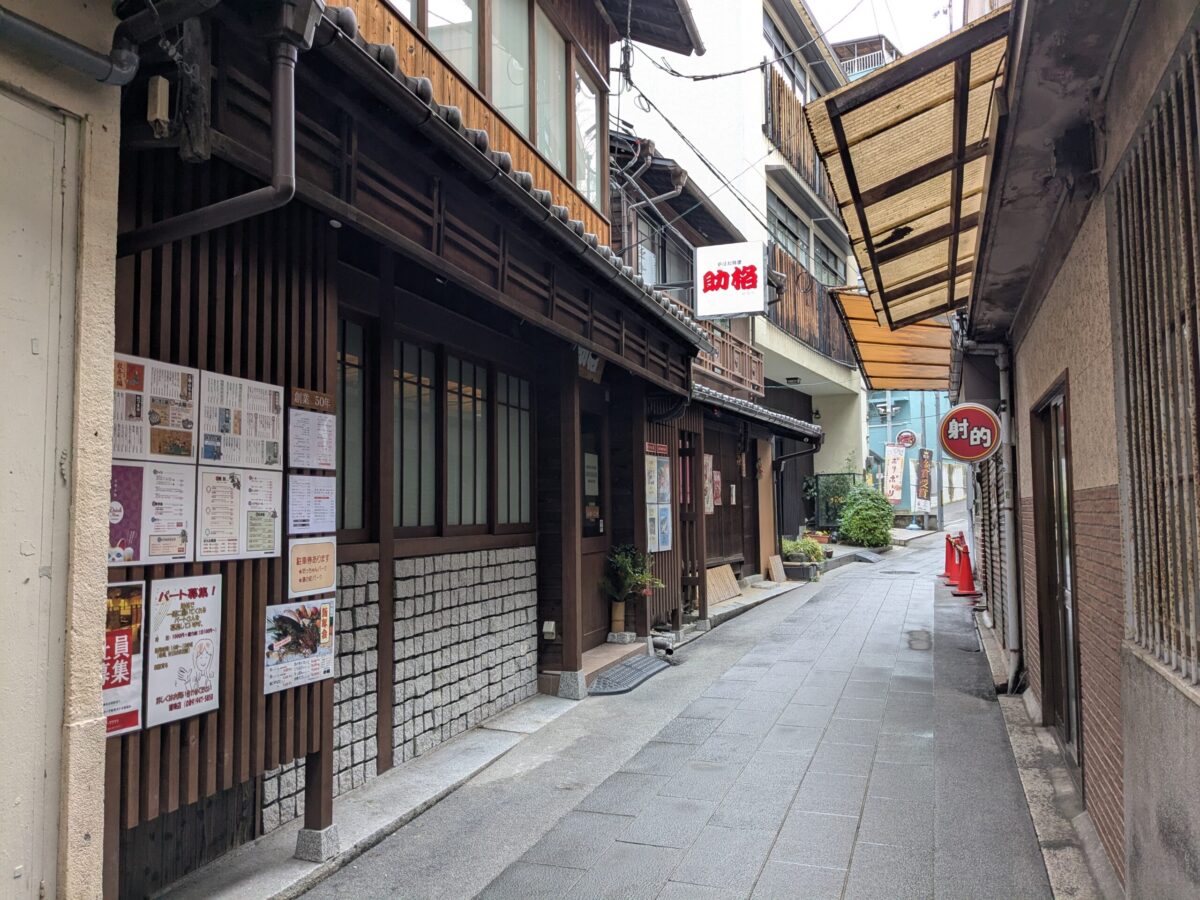 道後商店街 裏路地｜愛媛県松山市