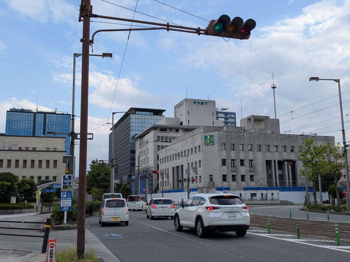 伊予銀行本店 新本館｜愛媛県松山市