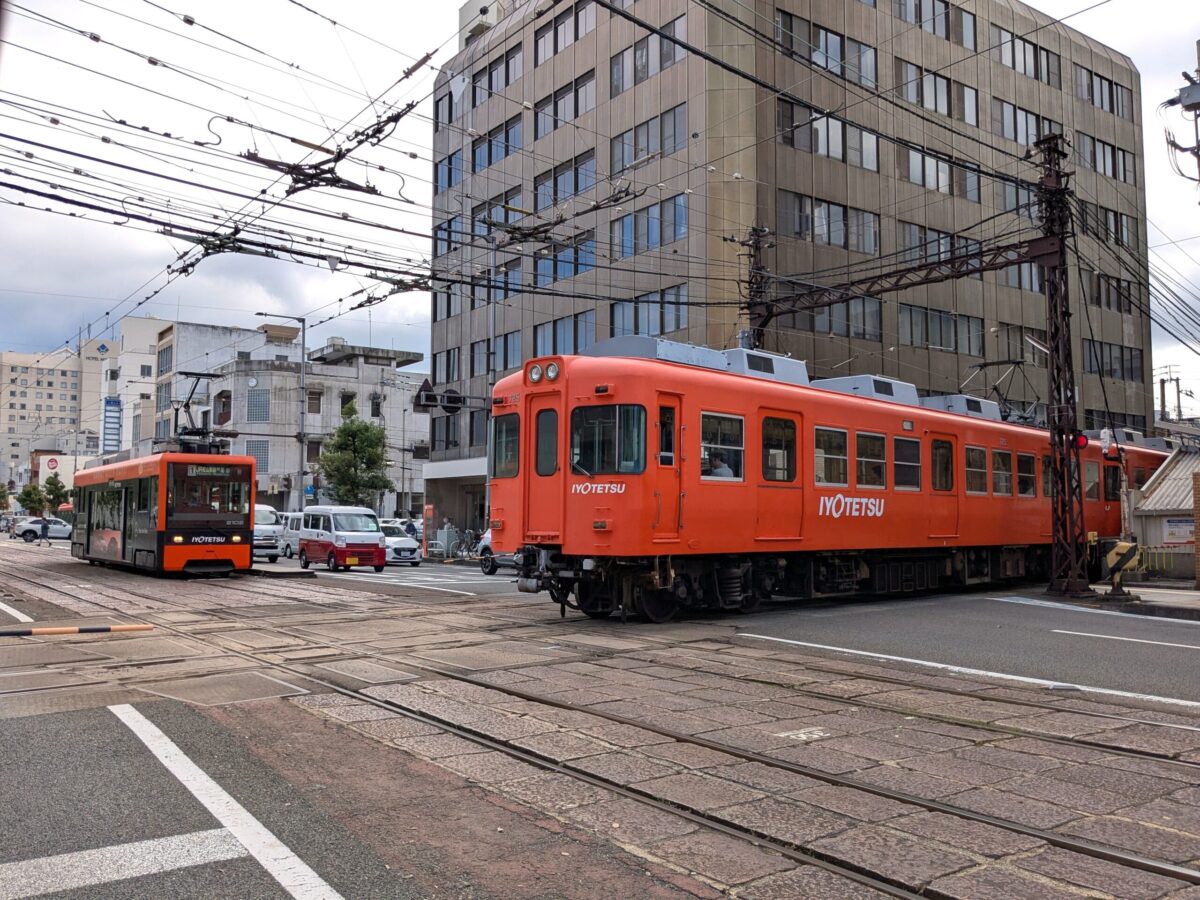 伊予鉄道 ダイヤモンドクロス｜愛媛県松山市