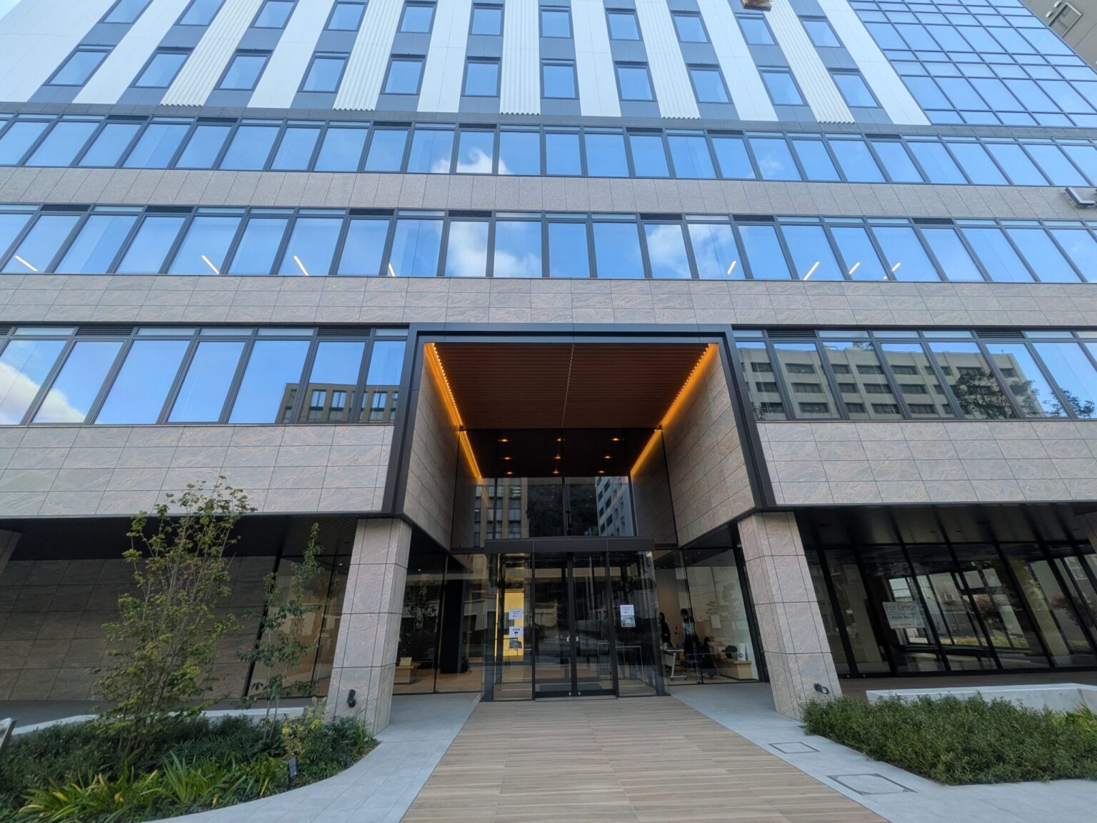 L.Biz松山一番町｜愛媛県松山市