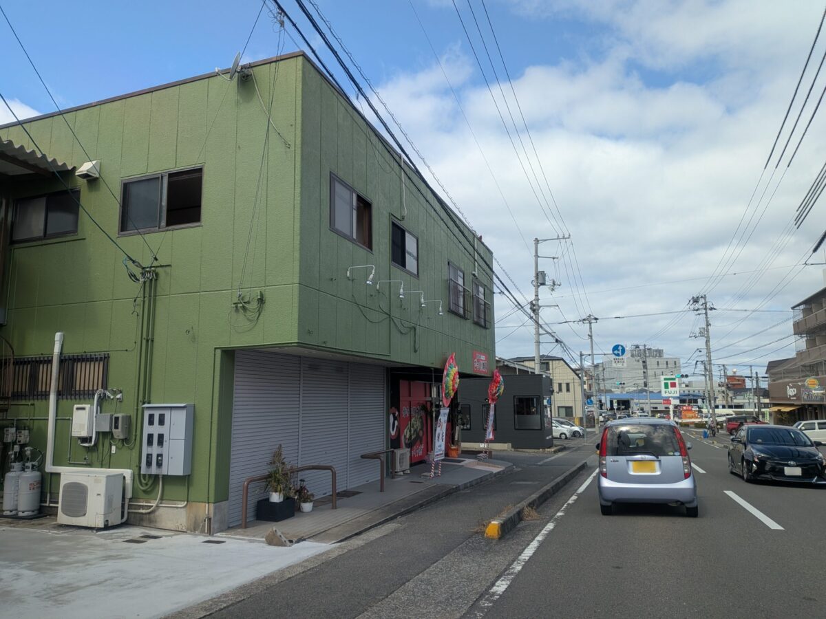 博多名物 びっくり焼亭 伊予本店｜愛媛県伊予市