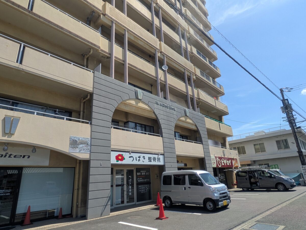 ピザロイ 東石井店・そばいく 東石井店|愛媛県松山市